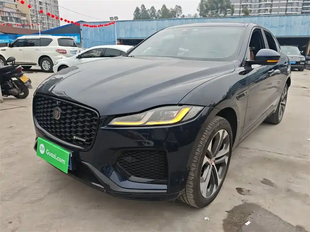 Jaguar F-PACE — фото 1