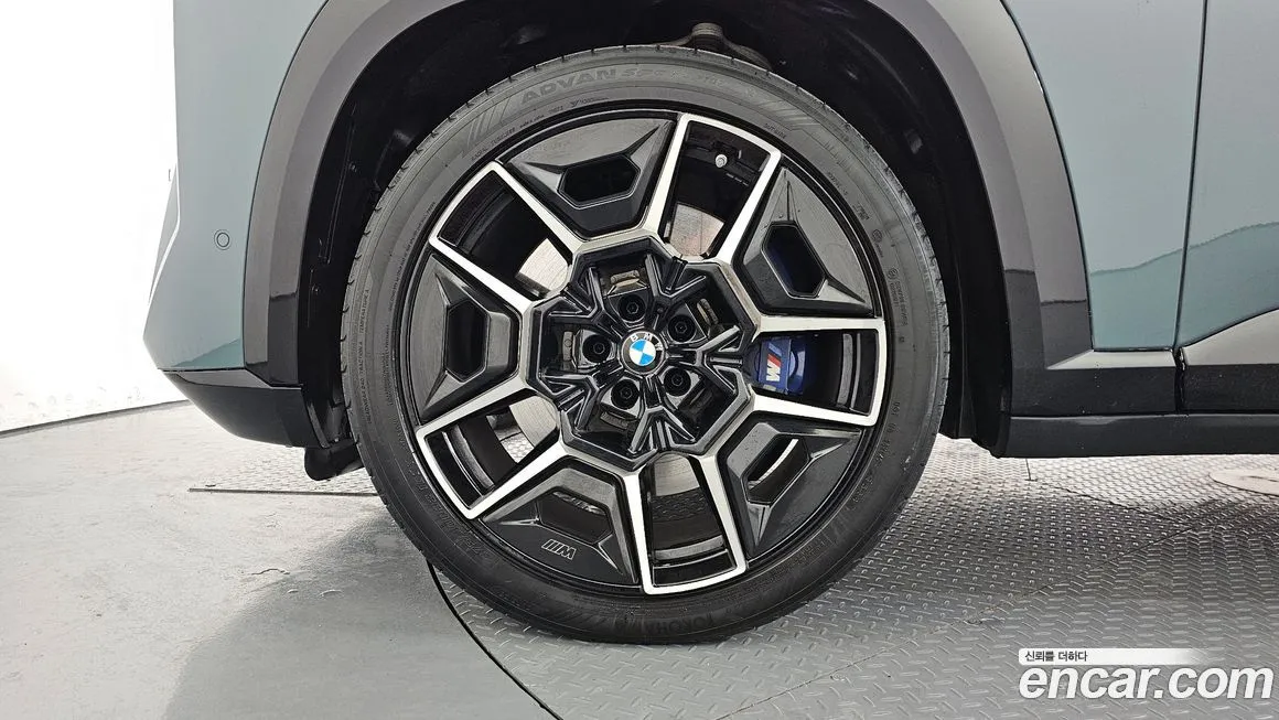 BMW XM — фото 8