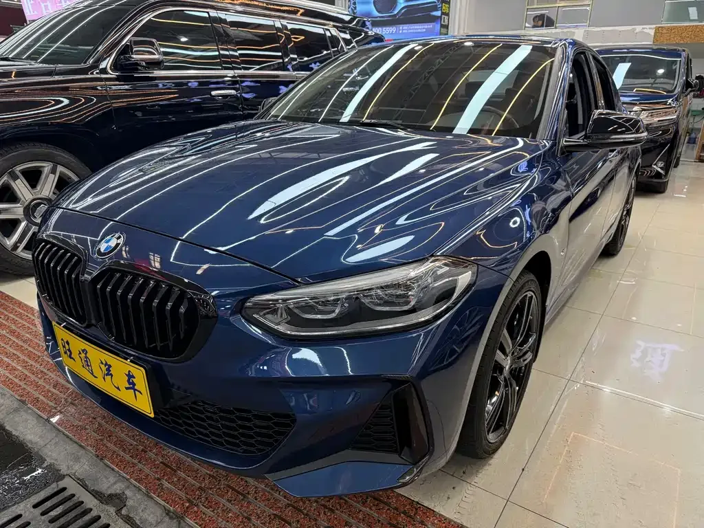 BMW 1 Series — фото 1