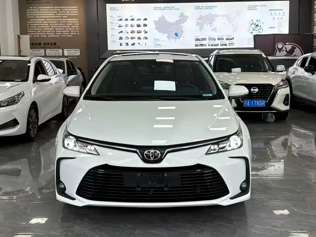 Toyota Corolla — фото 8
