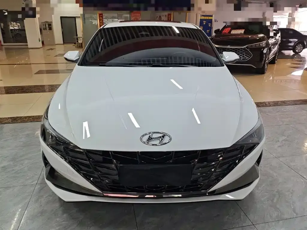 Hyundai Elantra — фото 4
