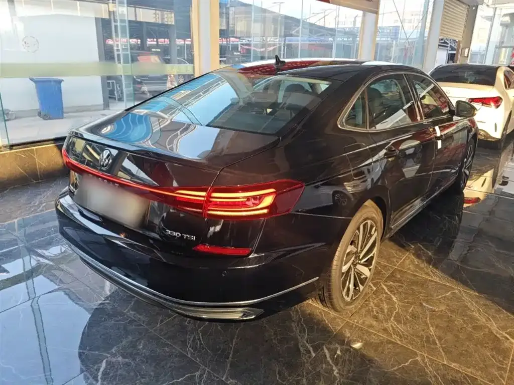Volkswagen Passat — фото 5