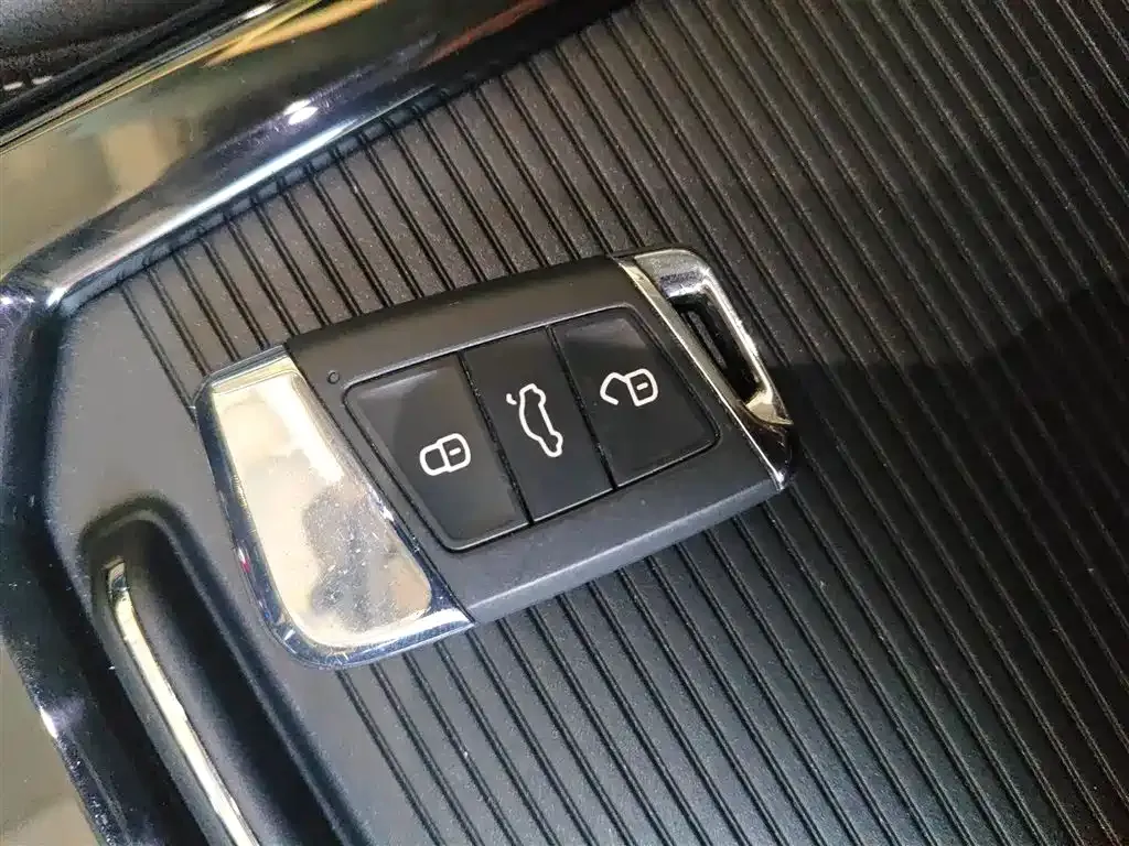 Volkswagen Passat — фото 6