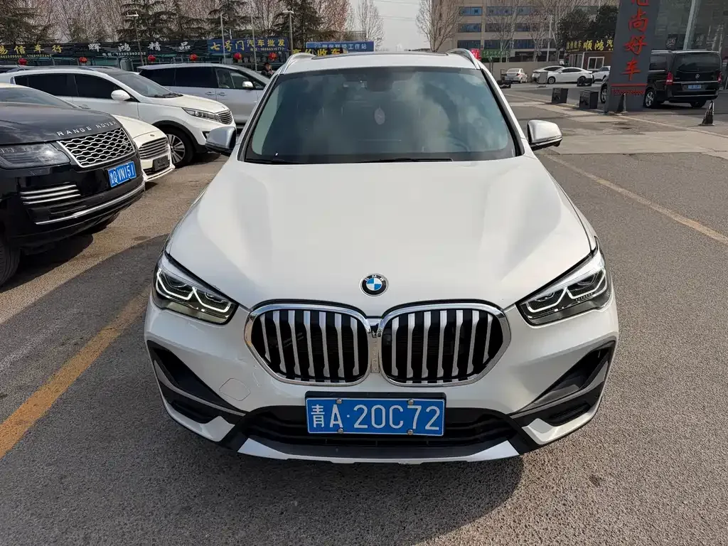 BMW X1 — фото 1