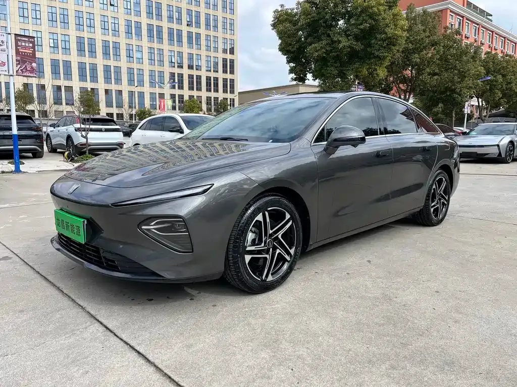 Roewe D7 — фото 1