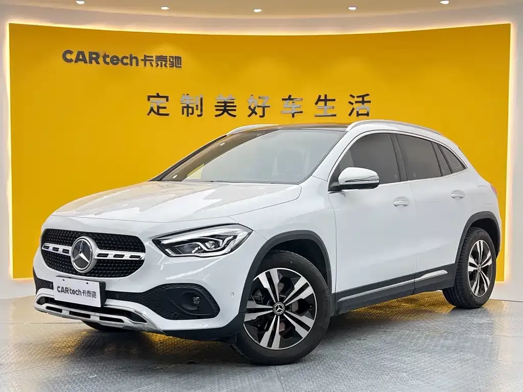 Mercedes-Benz GLA — фото 1