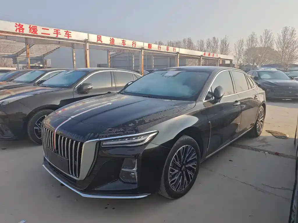 Hongqi H5 — фото 1