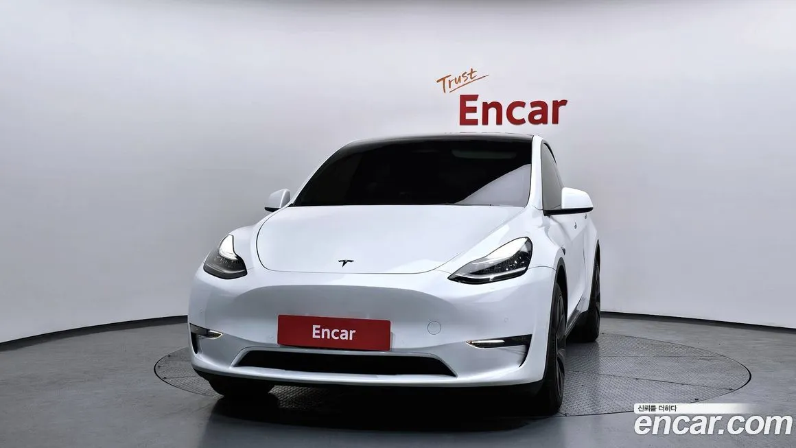 Tesla Model Y — фото 3