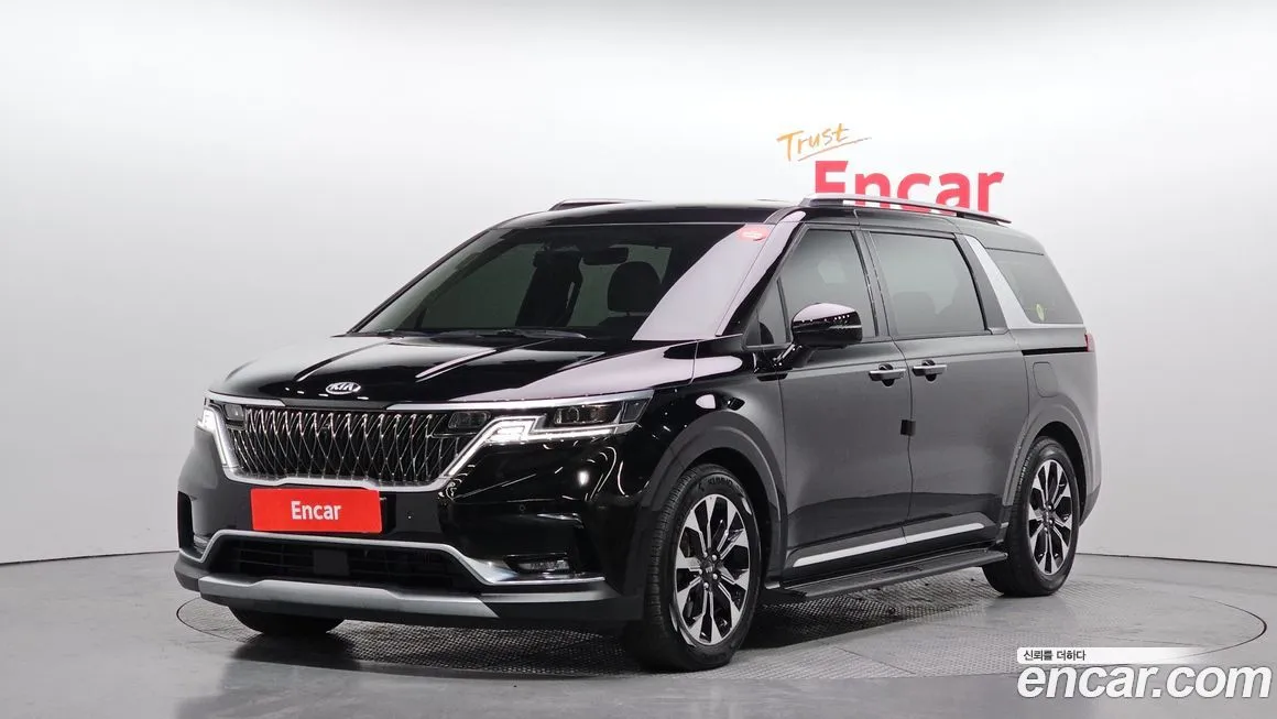 Kia Carnival — фото 1
