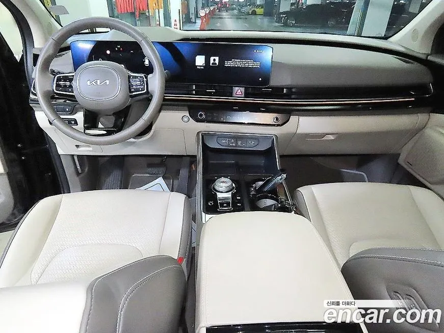 Kia Carnival — фото 9