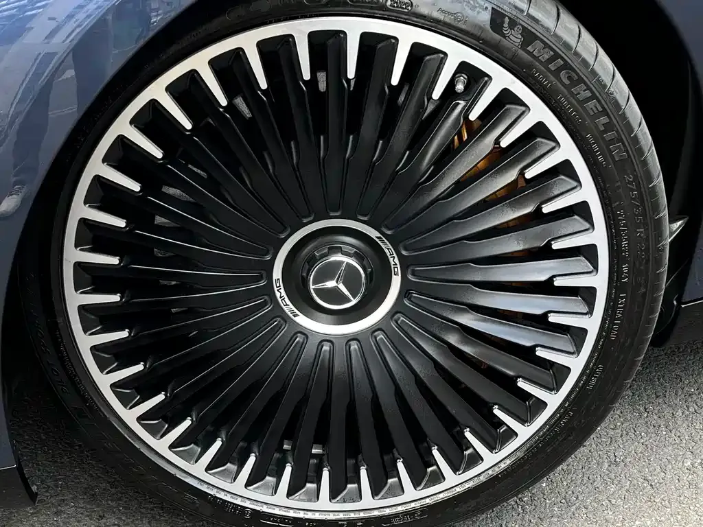 Mercedes-Benz EQS AMG — фото 5