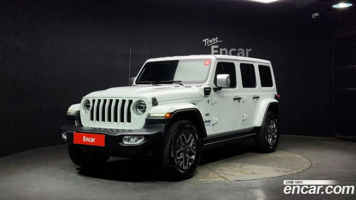 Jeep Wrangler — фото 1