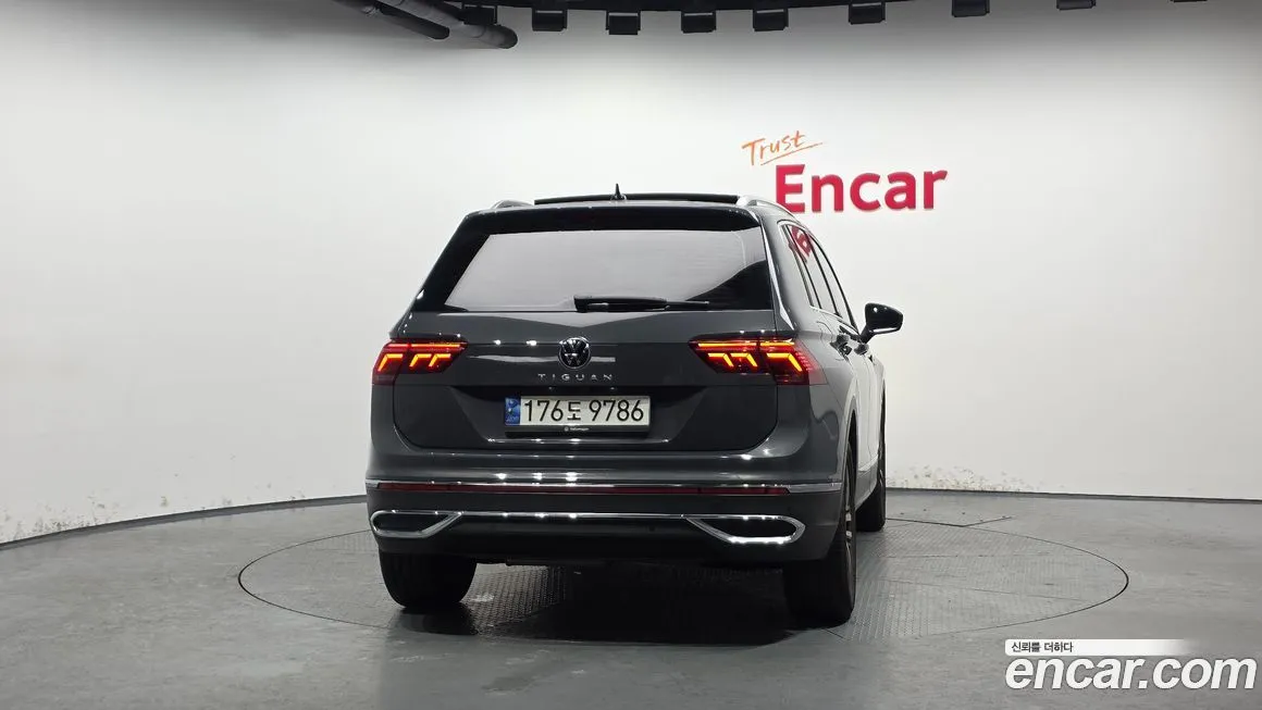 Volkswagen Tiguan — фото 4