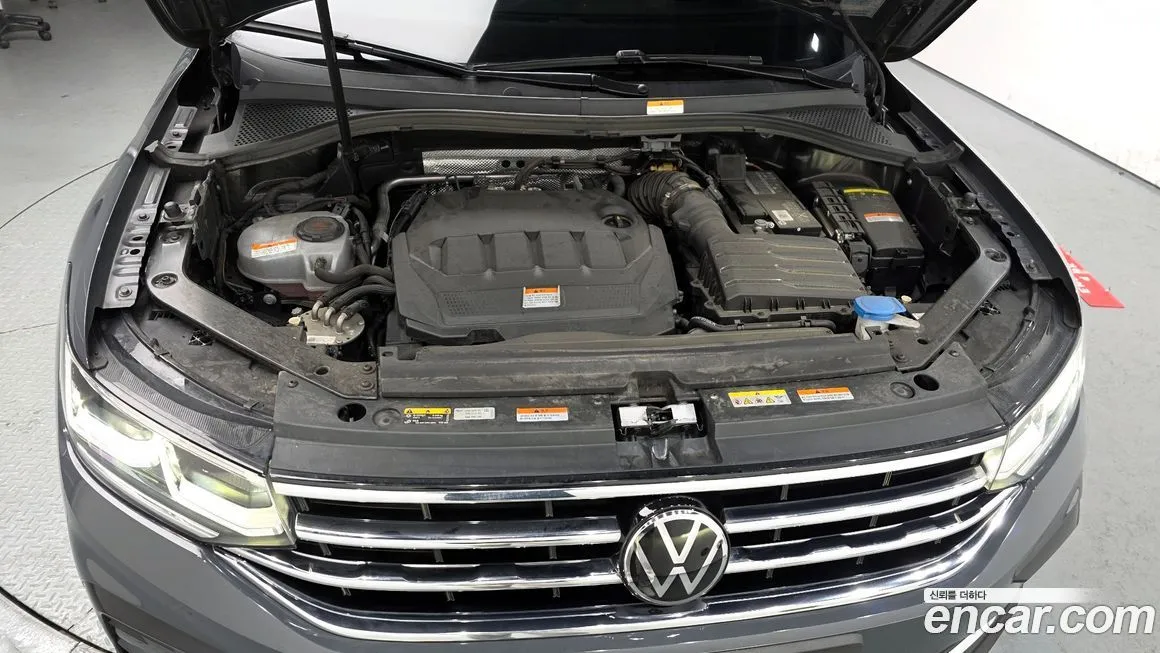 Volkswagen Tiguan — фото 6
