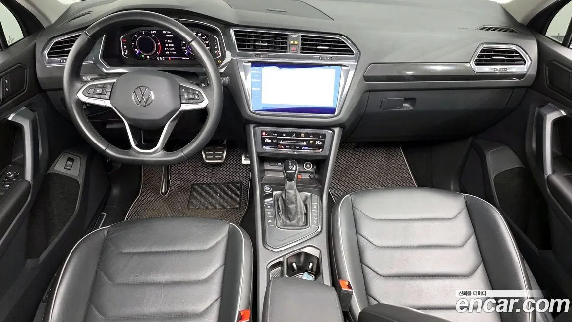 Volkswagen Tiguan — фото 7