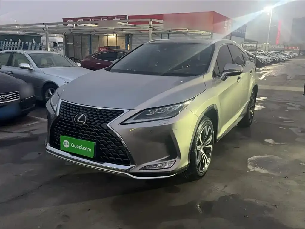 Lexus RX — фото 1