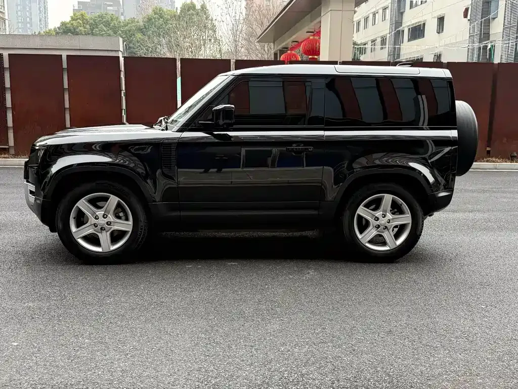 Land Rover Defender — фото 10