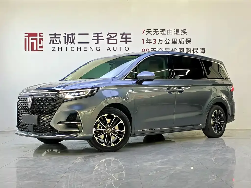 Roewe iMAX8 — фото 1