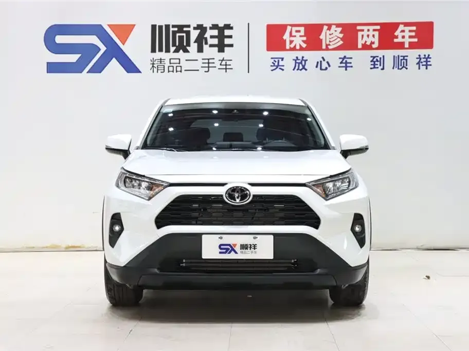 Toyota RAV4 — фото 2