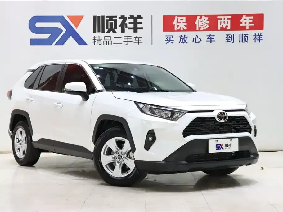 Toyota RAV4 — фото 4