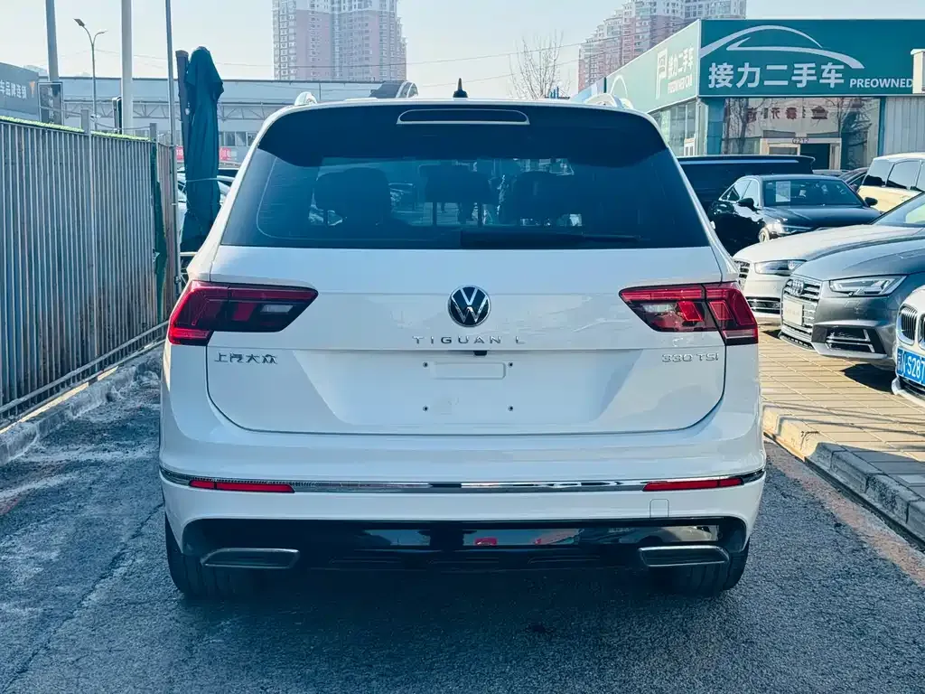Volkswagen Tiguan L — фото 3