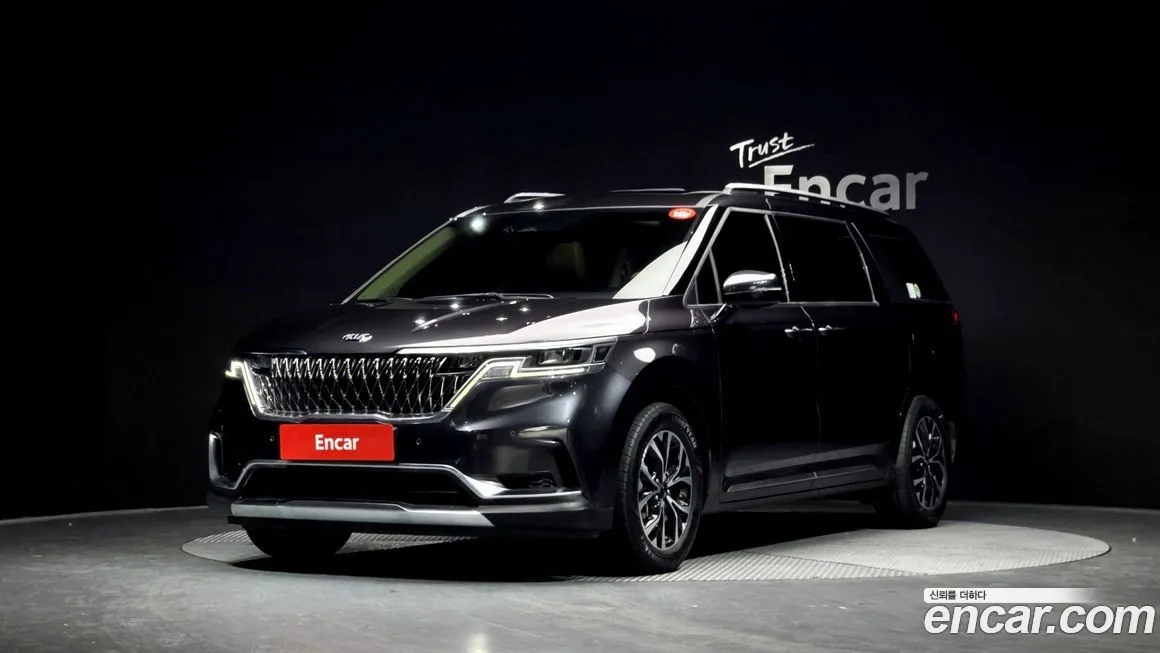 Kia Carnival — фото 1
