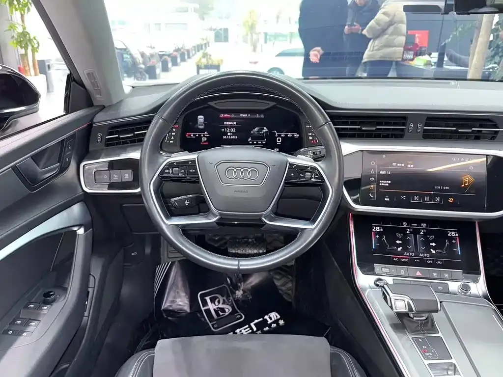 Audi A7L — фото 4