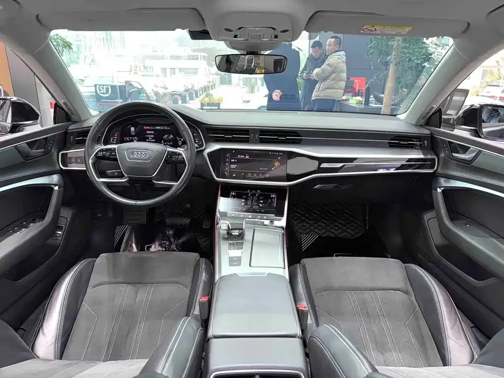 Audi A7L — фото 2