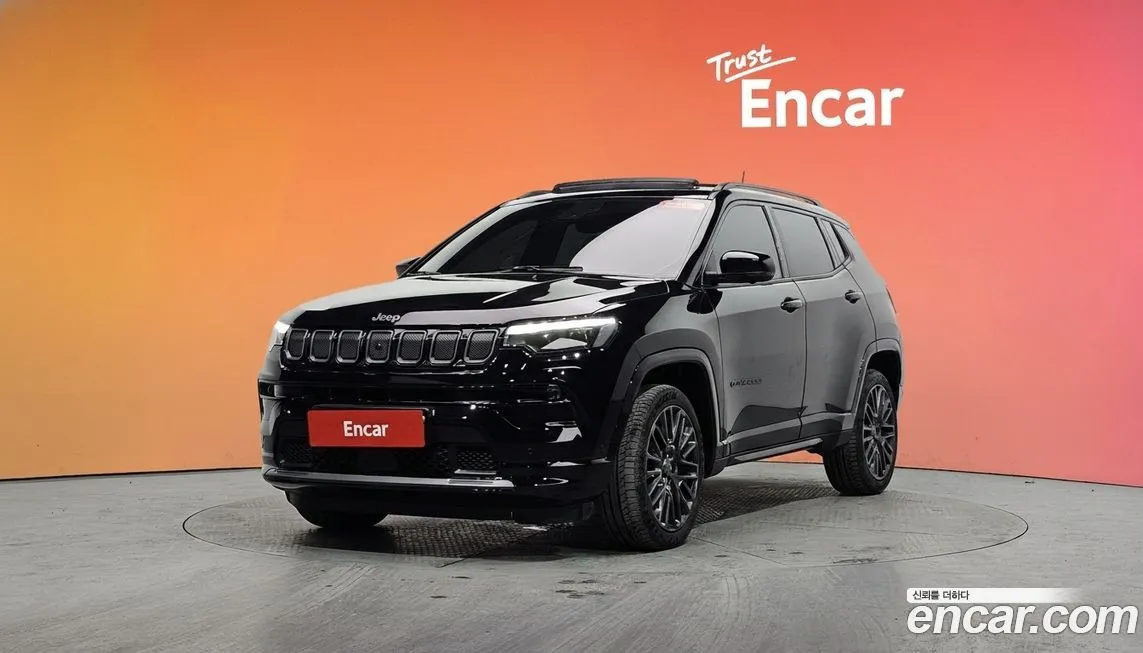 Jeep Compass — фото 1