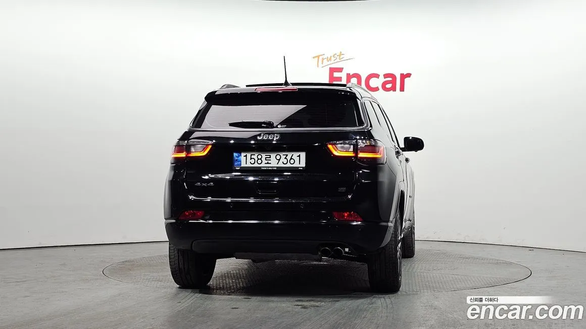 Jeep Compass — фото 4
