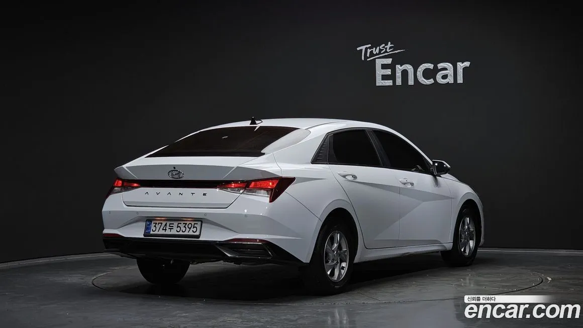 Hyundai AVANTE — фото 2