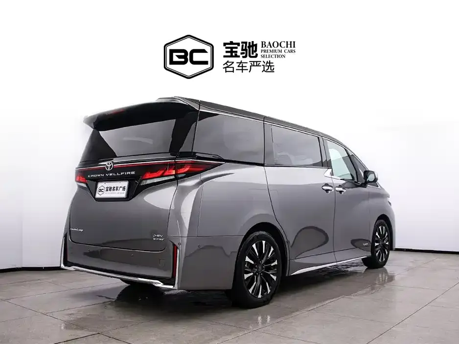 Toyota Vellfire — фото 7