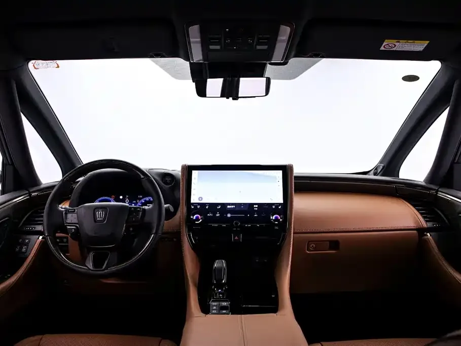 Toyota Vellfire — фото 3