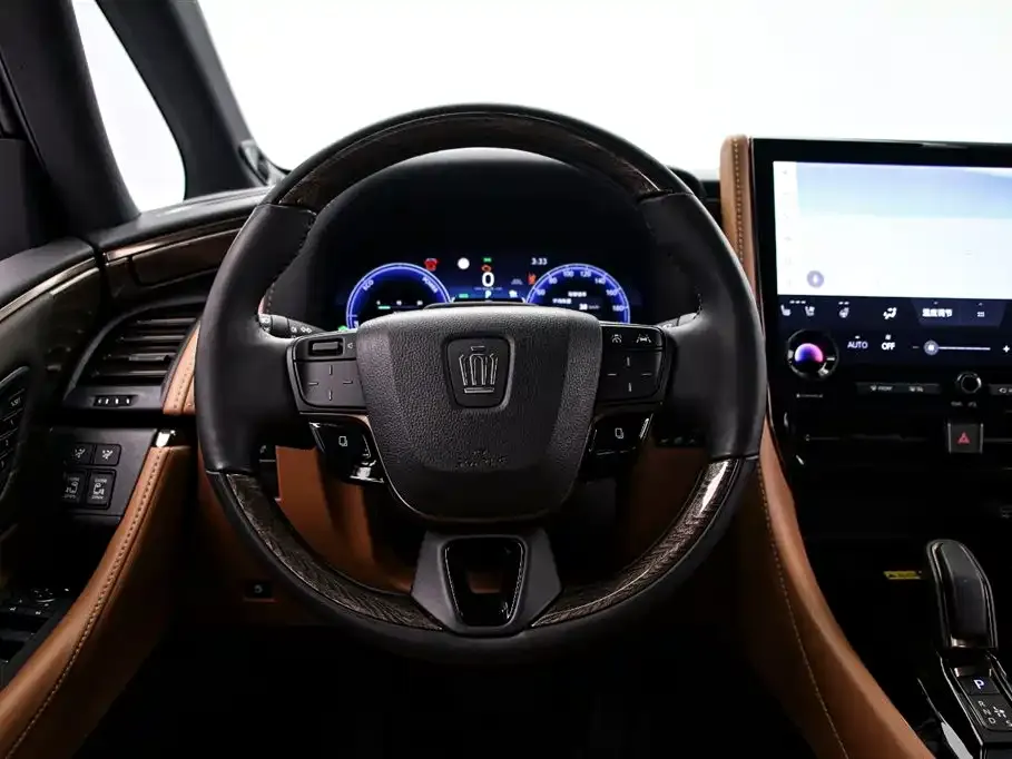Toyota Vellfire — фото 9
