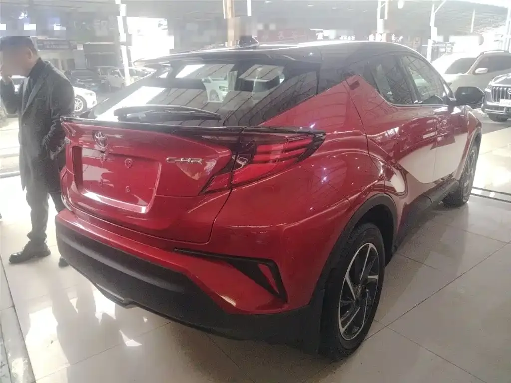 Toyota C-HR — фото 5