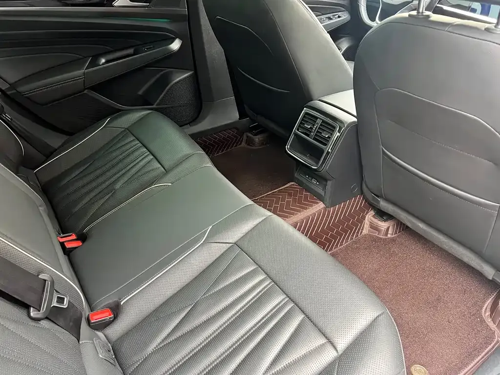 Volkswagen Passat — фото 5