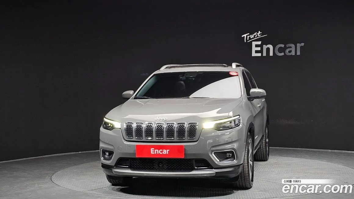 Jeep Cherokee — фото 3