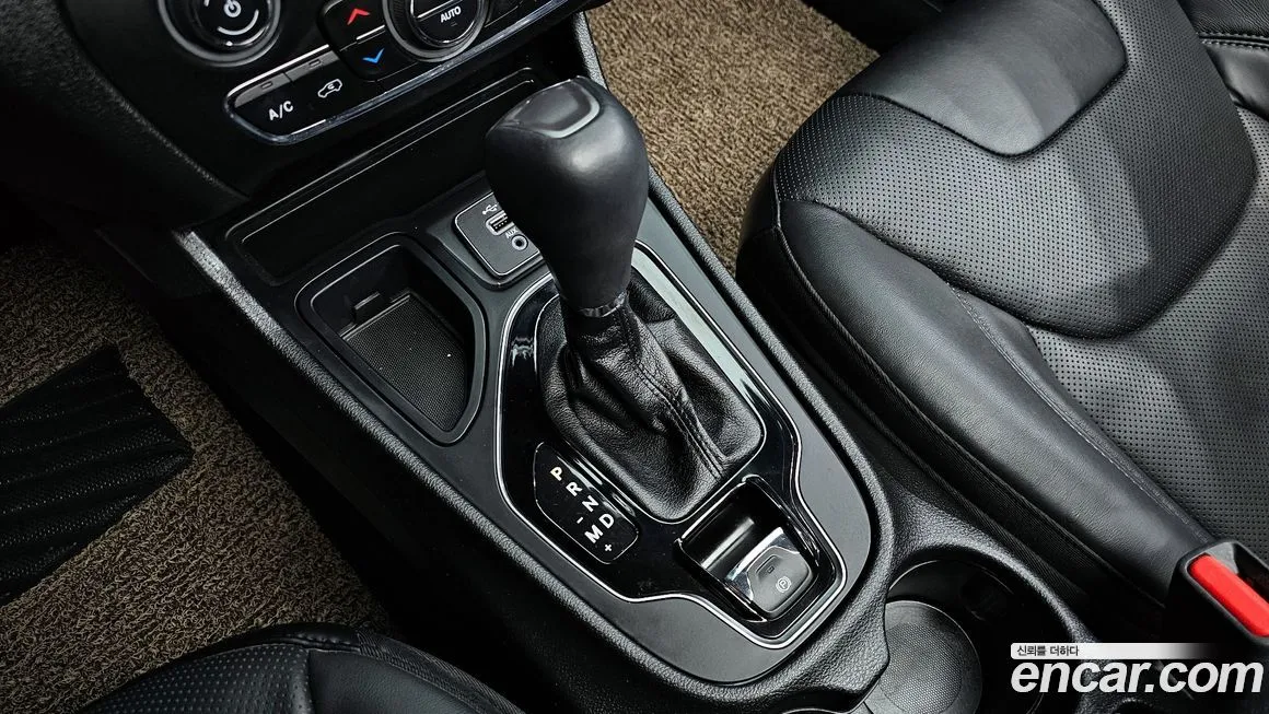 Jeep Cherokee — фото 9