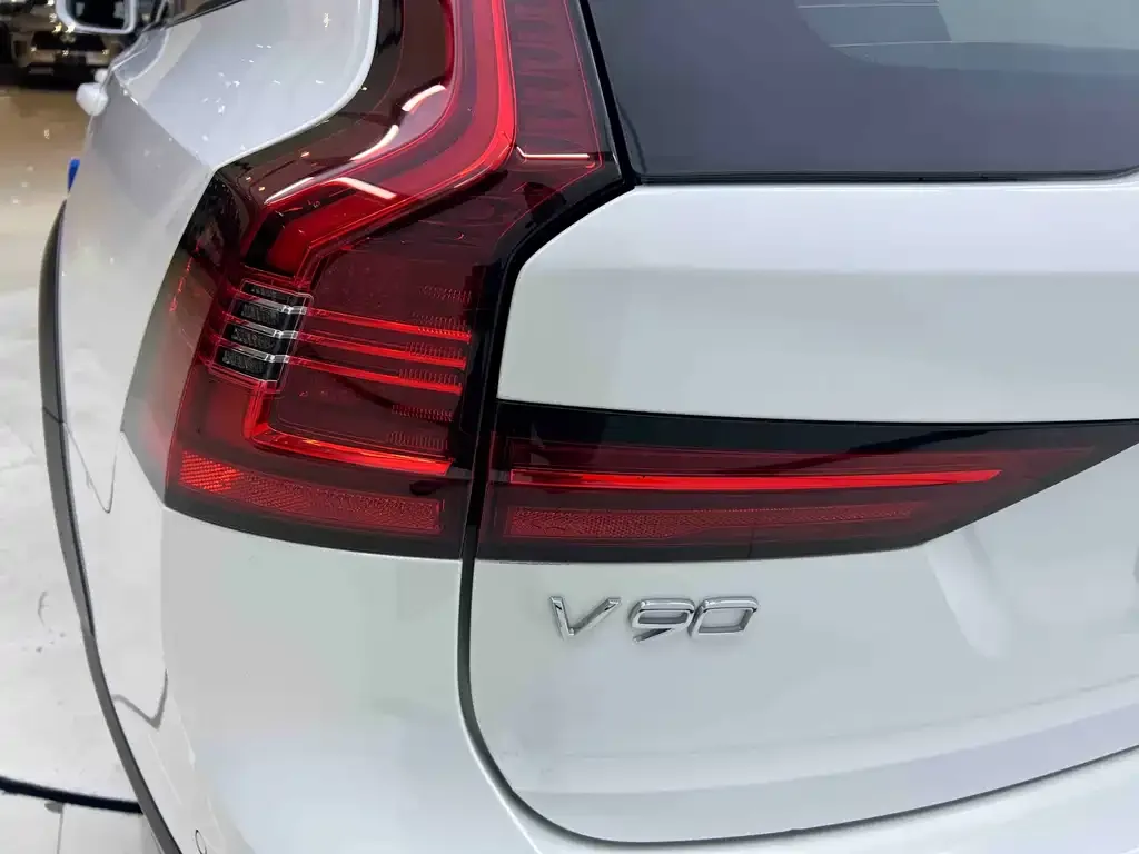 Volvo V90 — фото 8