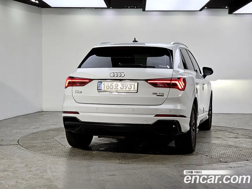 Audi Q3 — фото 1