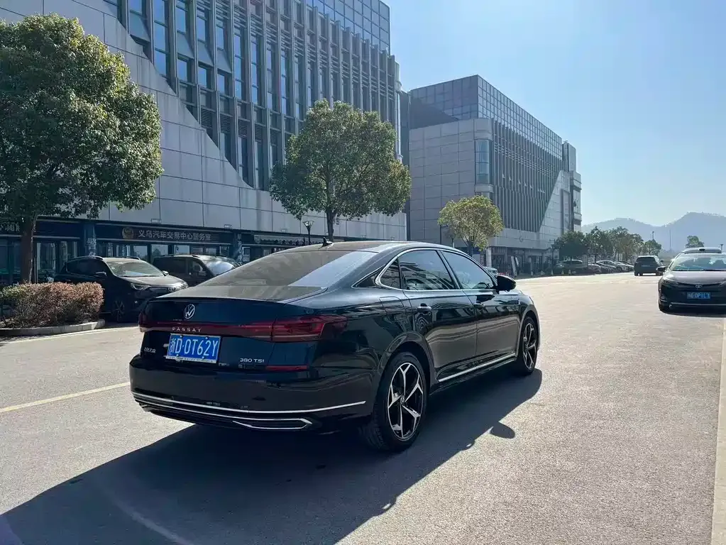Volkswagen Passat — фото 5