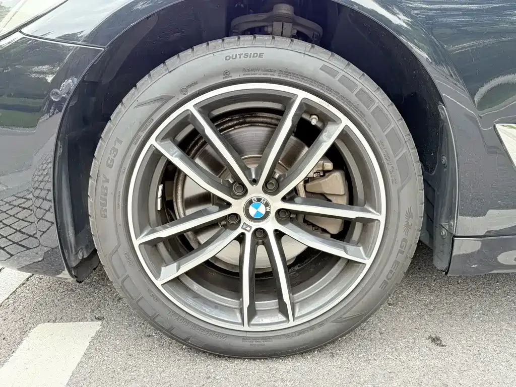 BMW 5 Series — фото 4