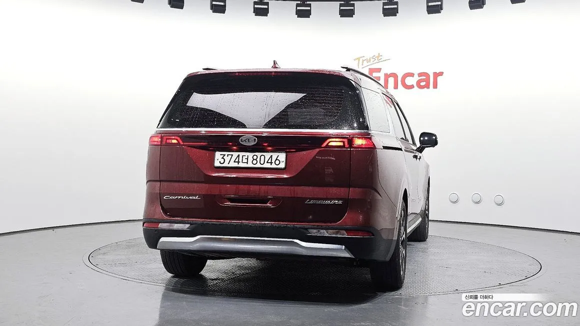 Kia Carnival — фото 10