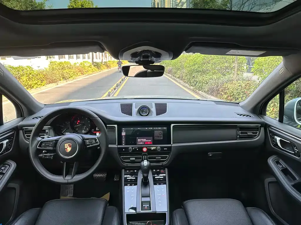 Porsche Macan — фото 3