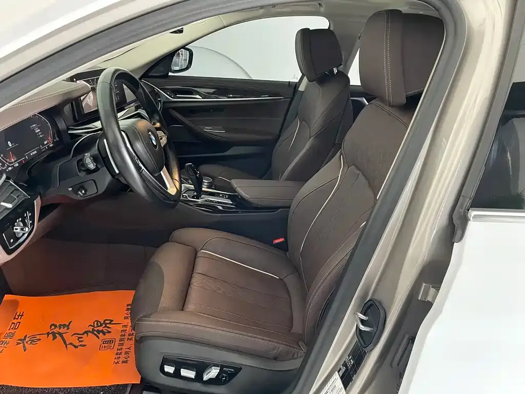 BMW 5 Series — фото 10