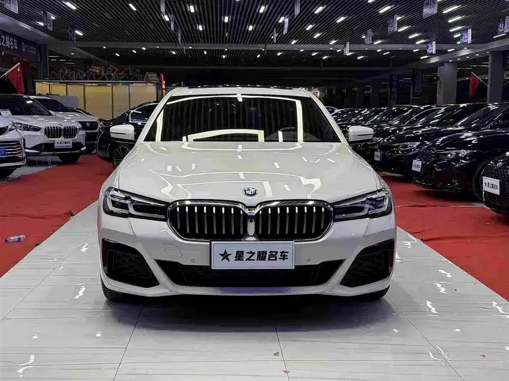 BMW 5 Series — фото 6