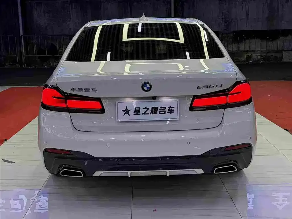 BMW 5 Series — фото 10