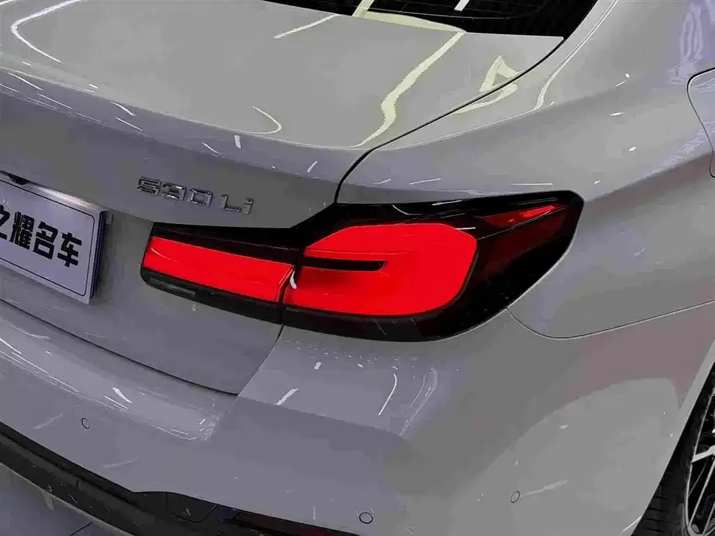 BMW 5 Series — фото 2