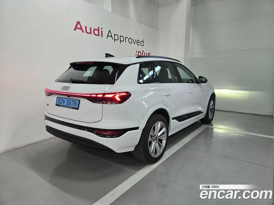 Audi Q6 e-tron — фото 3