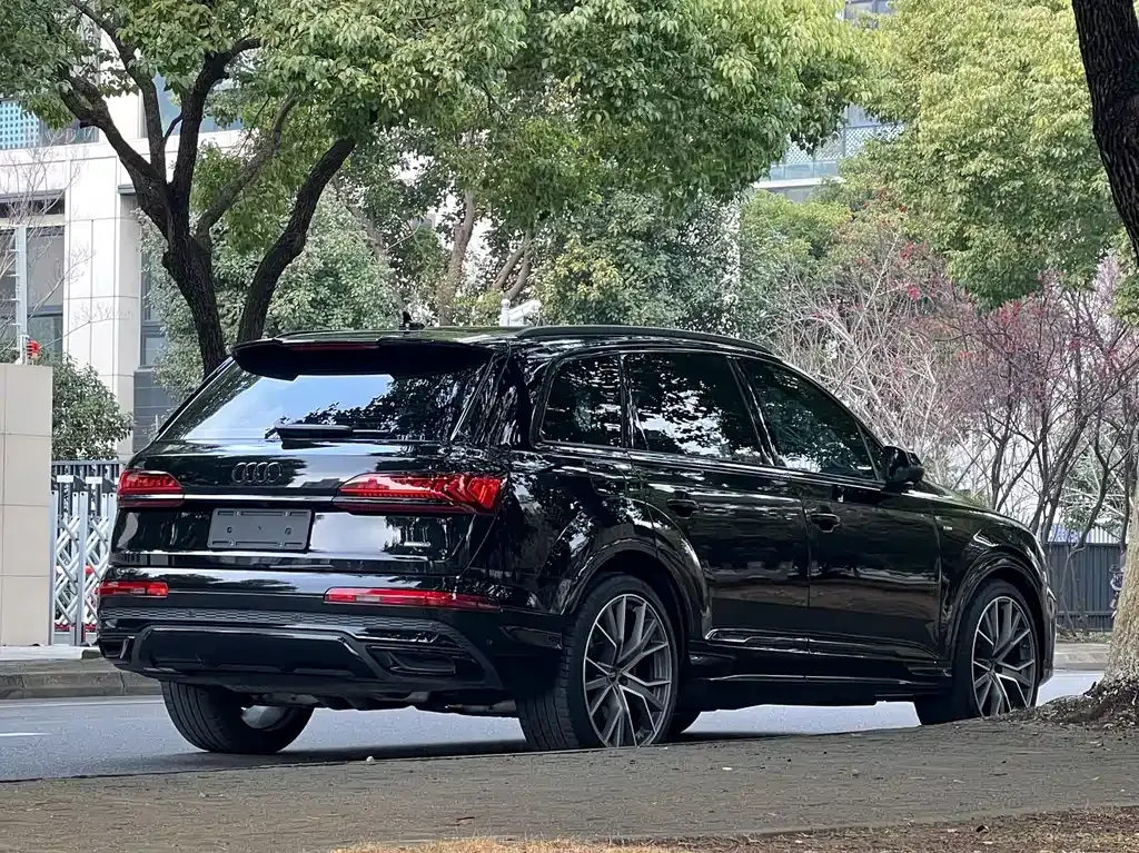 Audi Q7 — фото 4